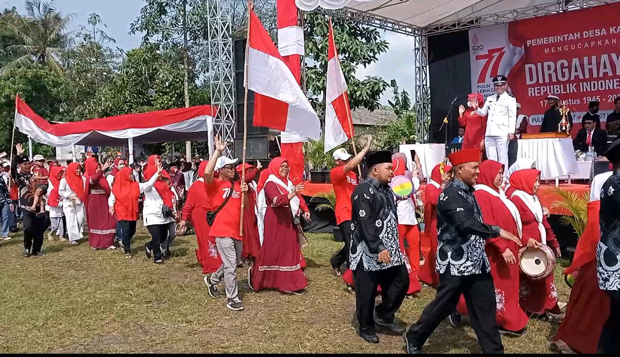 Arak Arakan Karnaval Usai Upacara HUT RI Ke 77 Desa Kadu